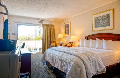 Cortez Hill Hotel | Convenient Days Inn by Wyndham San Diego Near Convention Center