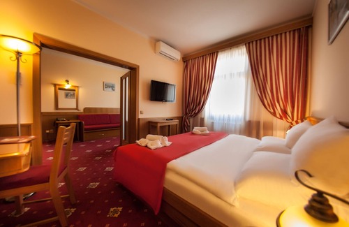 Nusle Hotel | Discover Hotel Askania: Family-Friendly with Pool & Spa