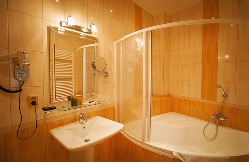 Nusle Hotel | Discover Hotel Askania: Family-Friendly with Pool & Spa