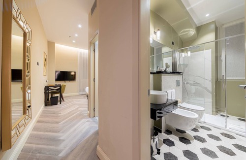 San Vincenzo Hotel | Experience Hotel Astoria: 4-Star Comfort with Spa & Dining