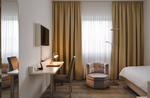 Stadtbezirk 3 Hotel | Accessible Hotel Astra: Family-Friendly Stay with Breakfast