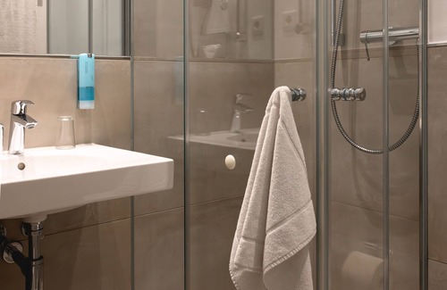 Stadtbezirk 3 Hotel | Accessible Hotel Astra: Family-Friendly Stay with Breakfast