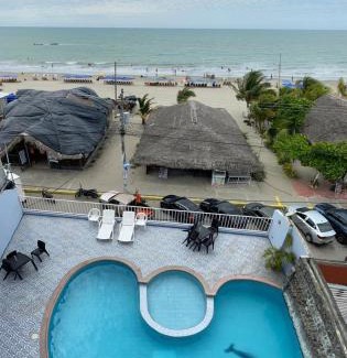 Atacames Hotel | Relax at Hotel Atacames Inn with Oceanfront Pool Access
