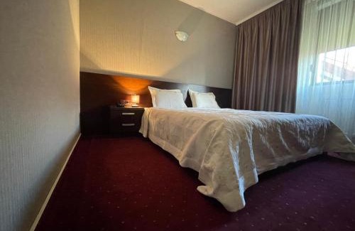 Voluntari Hotel | Outstanding Hotel Athos: Child-Friendly & Accessible Stay