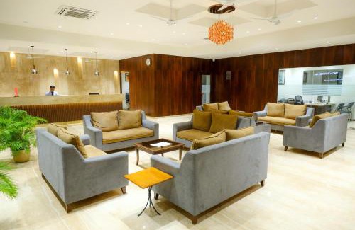 Aurangabad Hotel | Relax at Hotel Atithi in Aurangabad with Pool Access