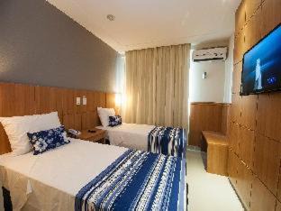 Copacabana Hotel | Discover Hotel Atlântico Rio: Poolside Relaxation Awaits