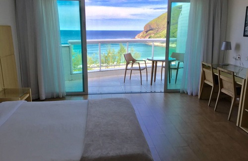 Recreio dos Bandeirantes Hotel | Experience Hotel Atlântico Sul: Pool, Spa & Ocean Views