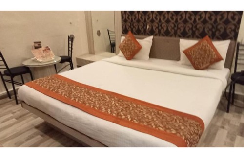 Sanwer House | Budget-Friendly Stay at Hotel Atlas Palace, Ujjain