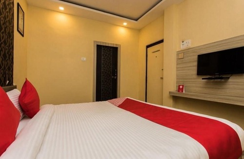 Sanwer House | Budget-Friendly Stay at Hotel Atlas Palace, Ujjain