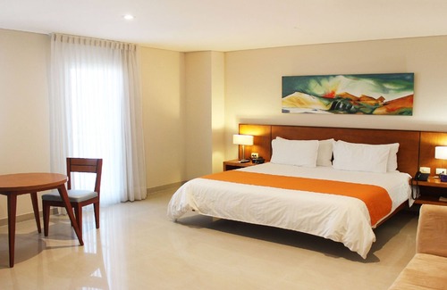Barranquilla Hotel | Relax at Hotel Atrium Plaza: Pool, Spa & Family-Friendly