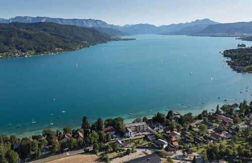 Seewalchen am Attersee Hotel | Oceanfront Hotel Attersee: Pet-Friendly with Private Beach