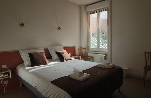 La Bourboule Hotel | Discover Comfort at Hotel Au Val Doré with Family-Friendly Amenities