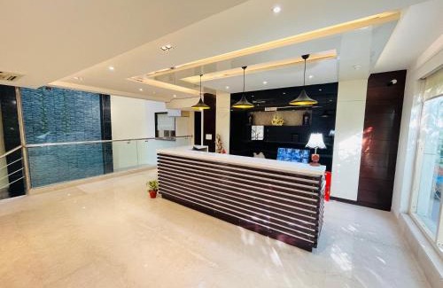 Anand Vihar Hotel | Couple-Friendly Retreat at Hotel Aura IP Grand New Delhi