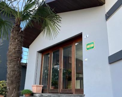 Colico Piano Hotel | Pet-Friendly Hotel Aurora with Breakfast & Family Amenities