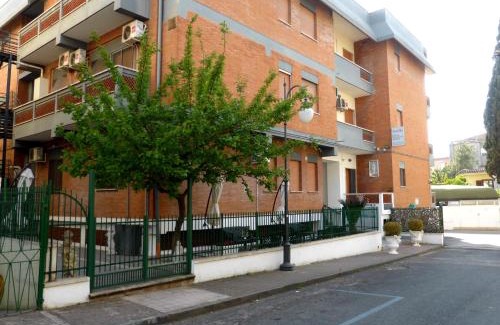 Minturno Hotel | Oceanfront Retreat at Hotel Aurora with Pool & Pet-Friendly
