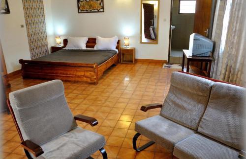 Lome Hotel | Budget-Friendly Stay at Hotel Aurore Lomé with Hot Tub