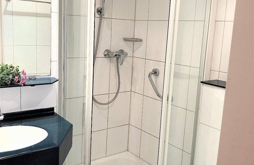Heilbronner Straße Hotel | Comfortable Retreat at Hotel Austria Stuttgart-City