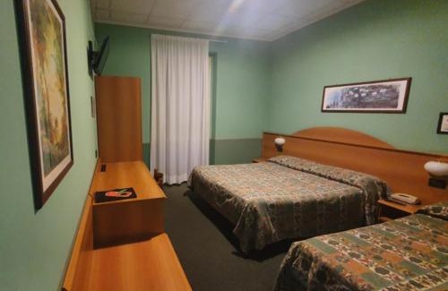 Baveno Hotel | Discover Hotel Azalea: Pet-Friendly Oceanfront Retreat