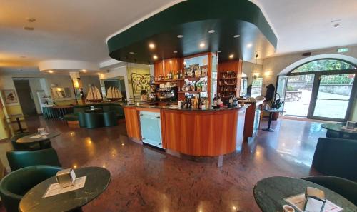 Baveno Hotel | Discover Hotel Azalea: Pet-Friendly Oceanfront Retreat