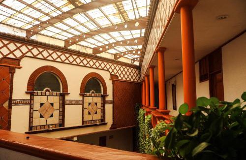 Villahermosa Hotel | Top-Rated Hotel Báez Carrizal: Pet Friendly & Breakfast Included