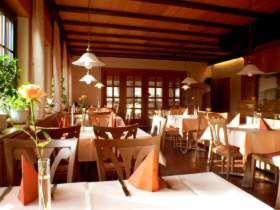 Muggensturm Hotel | Comfortable Stay at Hotel Bürgerstube with Family-Friendly Amenities