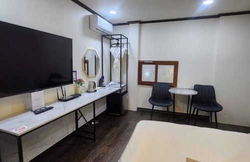 Bongmyeong-dong Hotel | hotel b&b