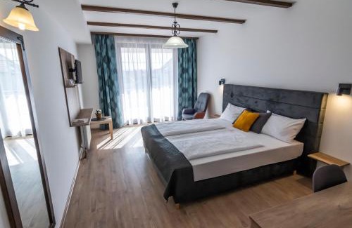 Keszthely Hotel | Pet-Friendly Hotel Bacchus with Hot Tub & Restaurant