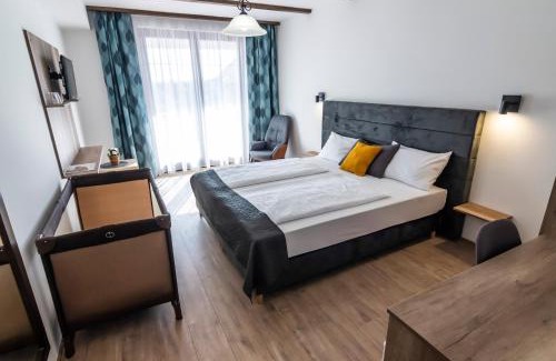 Keszthely Hotel | Pet-Friendly Hotel Bacchus with Hot Tub & Restaurant