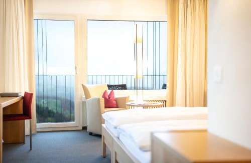 Hafelfingen Hotel | Relaxing Getaway at Hotel Bad Ramsach with Ocean Views