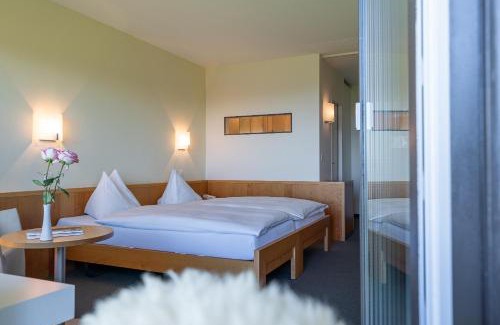 Hafelfingen Hotel | Relaxing Getaway at Hotel Bad Ramsach with Ocean Views