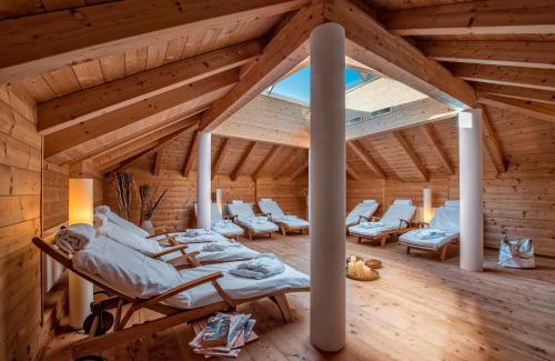 Anterselva Hotel | Oceanfront Getaway at Hotel Bad Salomonsbrunn - 8.7/10 Rating