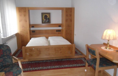 Otterberg Hotel | Cozy Hotel Badstube: Family-Friendly with Breakfast Included