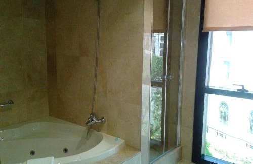 Santander City Centre Hotel | Hotel Bahía: 4-Star Comfort with Family-Friendly Amenities