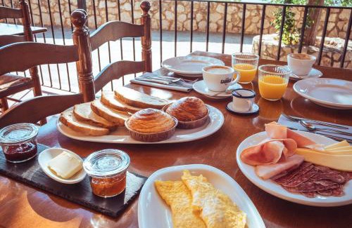 La Morera de Montsant Hotel | Discover Hotel Balcó del Priorat: Rated 9.1/10 & Pet Friendly