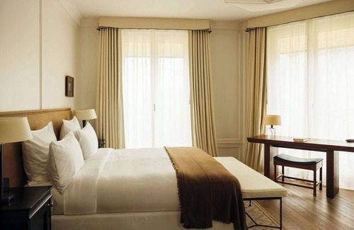 Faubourg-du-Roule Hotel | Indulge in Luxury at Hotel Balzac - 5 Star Stay Awaits