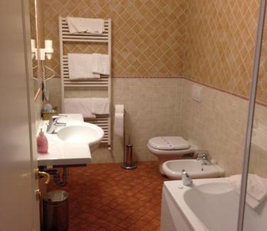 Barolo Hotel | Explore Hotel Barolo: Family-Friendly with Pool & Hot Tub