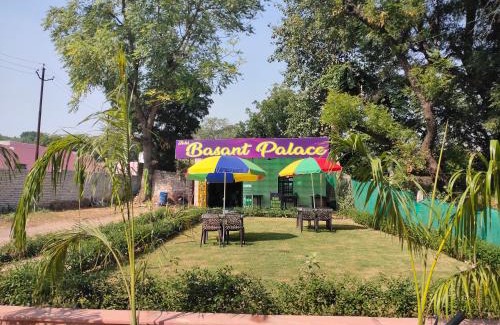 Fatehpur Sikri Hotel | Family-Friendly Stay at Hotel Basant Palace with Dining Options