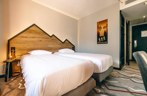 Albertville Hotel | Discover Base Camp Lodge in Albertville, Pet-Friendly & Relaxing