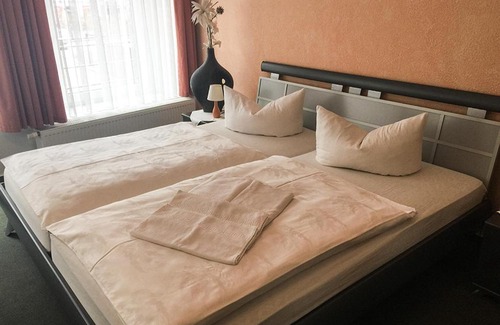 Doebeln Hotel | Family-Friendly Stays at Hotel Bavaria Awaits You!