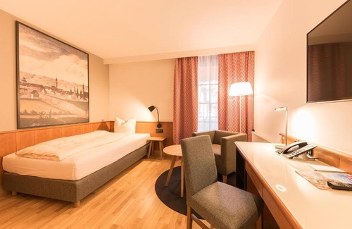 Erlangen Hotel | Discover Hotel Bayerischer Hof: Family-Friendly Retreat