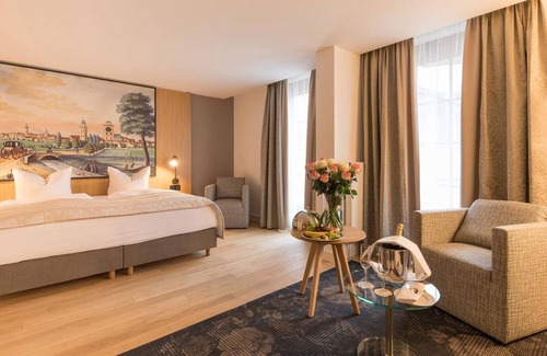 Erlangen Hotel | Comfort at Hotel Bayerischer Hof: 4-Star Family-Friendly Stay