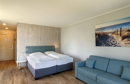 Eckernfoerde Hotel | BeachSide Hotel: Family-Friendly with Spa and Breakfast