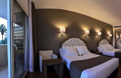Province of Toledo Hotel | Relax at Hotel Beatriz Toledo Auditorium & Spa with Pool