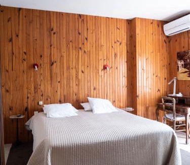 Pont-en-Royans Hotel | Serene Hotel Beau Rivage with Oceanfront Pool & Pet Welcome