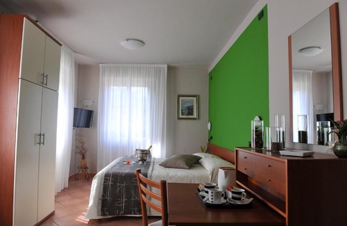 Siviano Hotel | Oceanfront Hotel Bellavista Meublè: Rated 9.2 by Guests