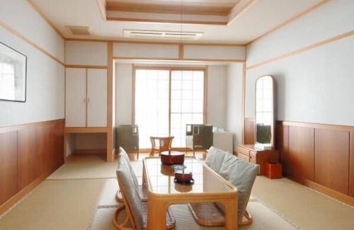 Otsuki Hotel | Relax at Hotel Bellreef Ootsuki: Spa, Hot Tub & More!
