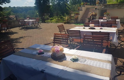 Baile Govora Hotel | Welcoming Hotel Belvedere: Family-Friendly with Hot Tub