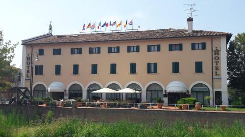 Bentivoglio Hotel | Discover Hotel Bentivoglio Residenza D'Epoca - 4-Star Stay