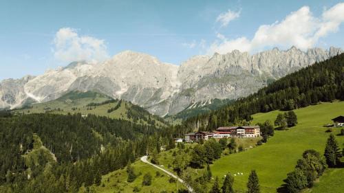 Muehlbach Am Hochkoenig Hotel | Relax at Hotel Bergheimat: Oceanfront Retreat with Spa