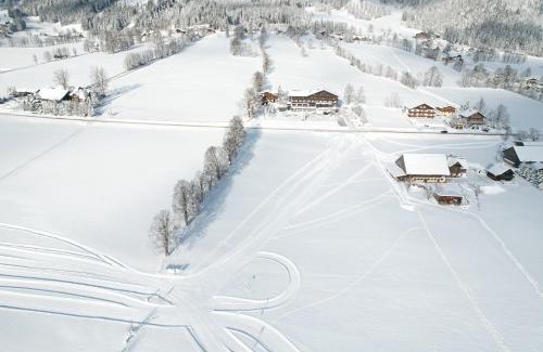Ramsau am Dachstein Hotel | Discover Hotel Berghof: Oceanfront Bliss & Spa Retreat